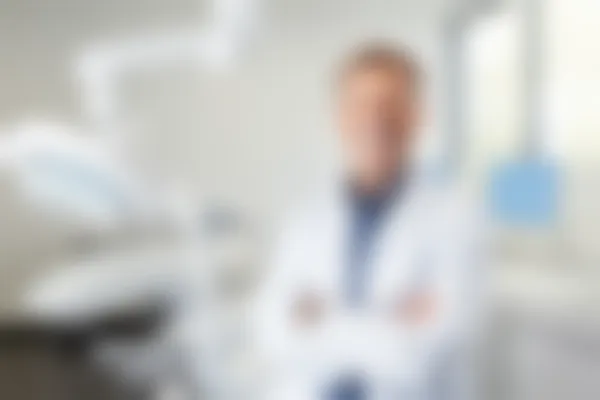 深圳贝壳口腔诊所活动义齿价目表：原价3000元起，现仅需2500元起，超值优惠！