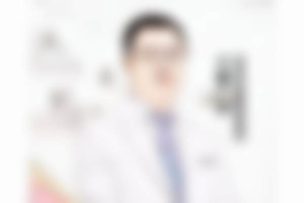 翟秀芳眼部整形水平怎么样可靠吗？